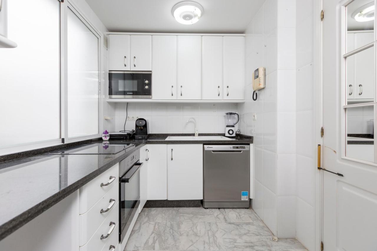 4 Bedroom Apartment In Puerto Banus 150 Meters From The Beach Marbella Exterior foto